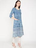 Lyla Woman side placket kurta