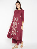 Lyla Woman Embroidered Kali Kurta