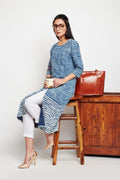 Lyla Woman side placket kurta