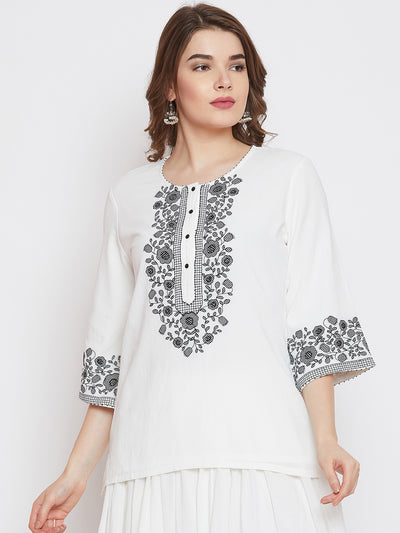 LYLA WOMAN EMBROIDERED SHORT KURTA