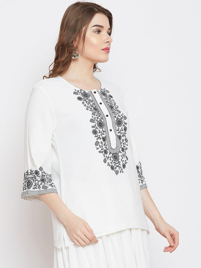 LYLA WOMAN EMBROIDERED SHORT KURTA