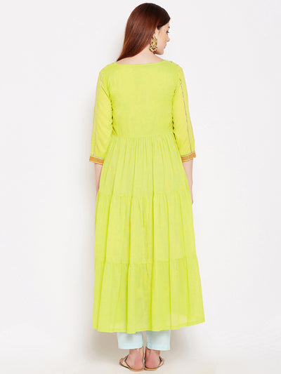 Lyla Gota Sleevless Kurta and Pant with Jacket set