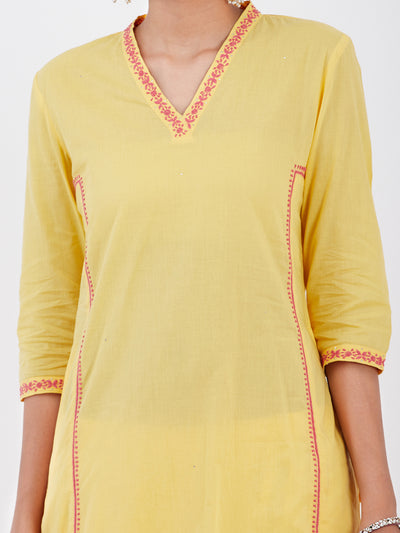 LYLA WOMAN STRAIGHT CONTRAST CHIKANKARI KURTA