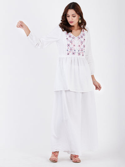 LYLA WOMAN KHADI TOP WITH EMBROIDERY AND LACE DETAILING