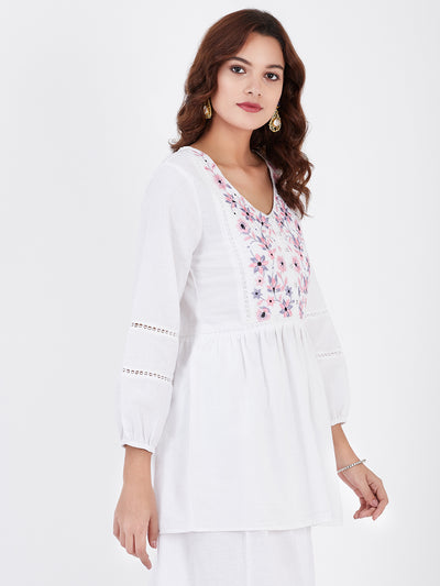 LYLA WOMAN KHADI TOP WITH EMBROIDERY AND LACE DETAILING