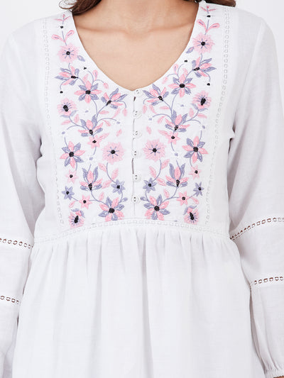 LYLA WOMAN KHADI TOP WITH EMBROIDERY AND LACE DETAILING