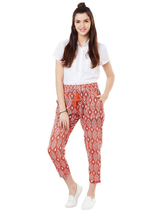 Red printed pants with tie